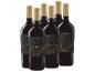 Sechs Flaschen Primitivo di Manduria Rotwein mit schwarzen Etiketten und goldener Schrift.