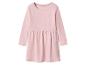 Rosa Langarm-Kinderkleid mit geraffter Taille.