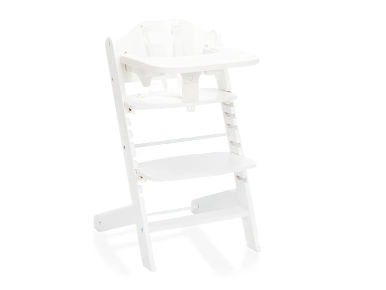 Weißer Hochstuhl aus Holz für Babys mit Tablett und Sicherheitsgurt.