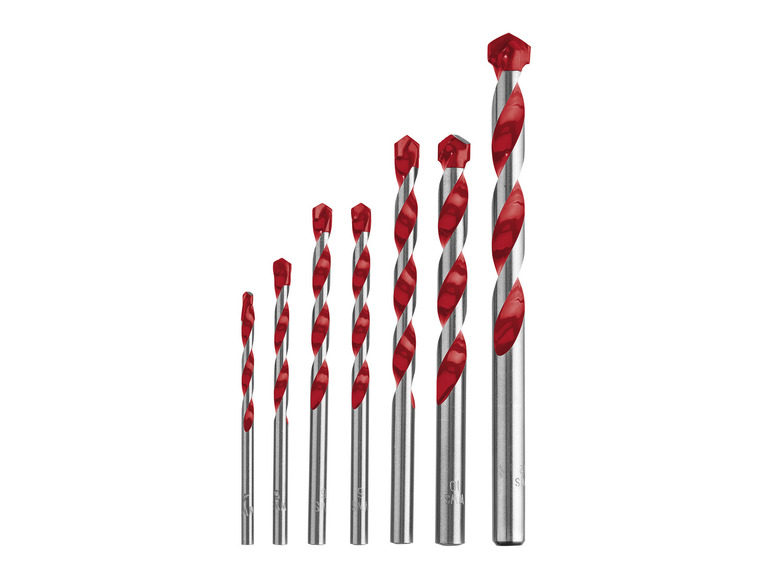 Sechs rote Betonbohrer in einer Reihe.