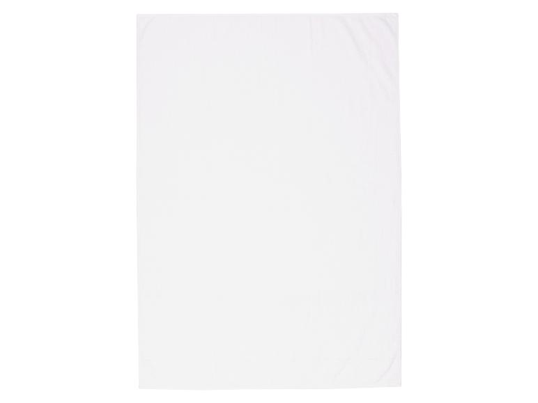 Weißes Bade- oder Strandtuch