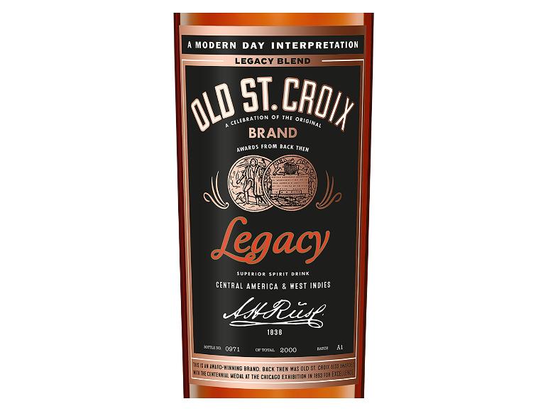 Etikett der Old St. Croix Legacy Blend Superior Spirit Drink Flasche.