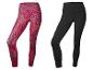Zwei Leggings: eine mit Leopardenmuster, eine schwarze.