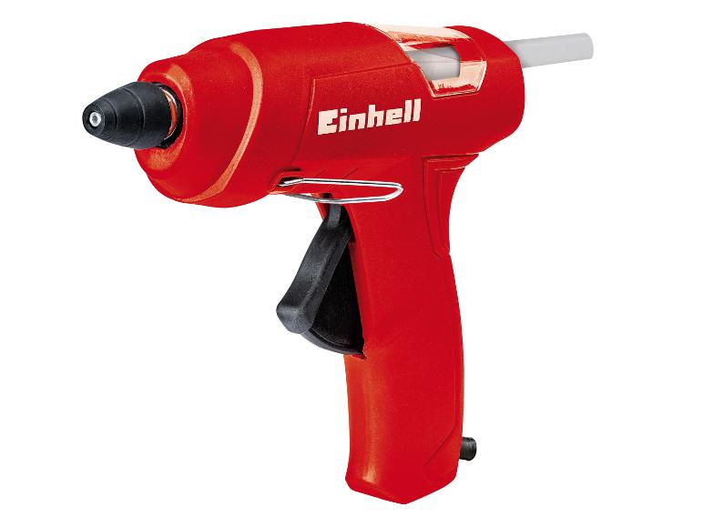 Rote Heißklebepistole mit schwarzer Düse und Abzug, mit einem weißen Klebestift hinten.