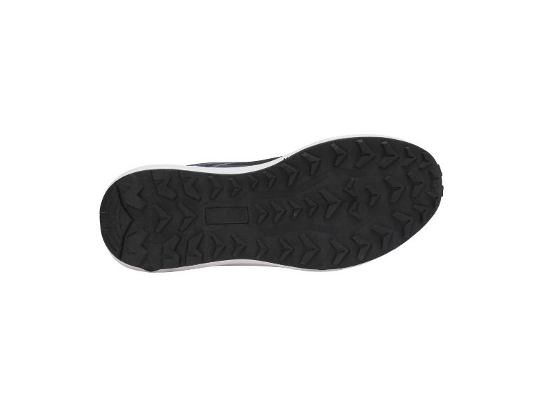 Schwarze Sportschuhsohle mit robustem Profil.