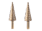 Zwei goldene PARKSIDE PERFORMANCE® Stufenbohrer mit einer Skala von 4 bis 20 mm.