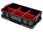 Schwarze Aufbewahrungsbox mit roten Trennwänden zur Werkzeugorganisation.