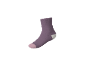 Lila Socke mit rosa Spitze und weißer Ferse.