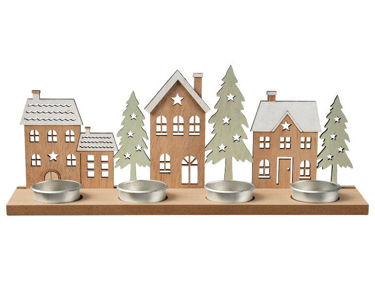 Hölzerner Weihnachtskerzenhalter mit Häusern und Bäumen.