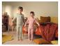 LUPILU® Kleinkinder-Schlafanzüge aus Baumwolle mit langen Ärmeln im gemütlichen Kinderzimmer.