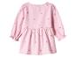 Rosa Babykleid mit Herzstickerei und langen Ärmeln.