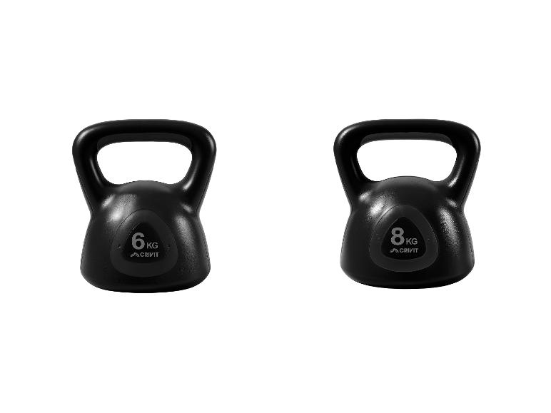 Zwei schwarze Kettlebells, einer 6 kg und einer 8 kg.