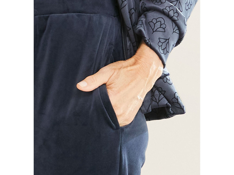 Gehe zu Vollbildansicht: esmara Damen Nicki-Anzug, 2-teilig, mit Stehkragen - Bild 10