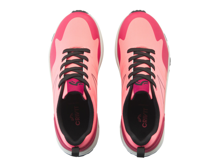 Ein Paar rosa Crivit Sportschuhe