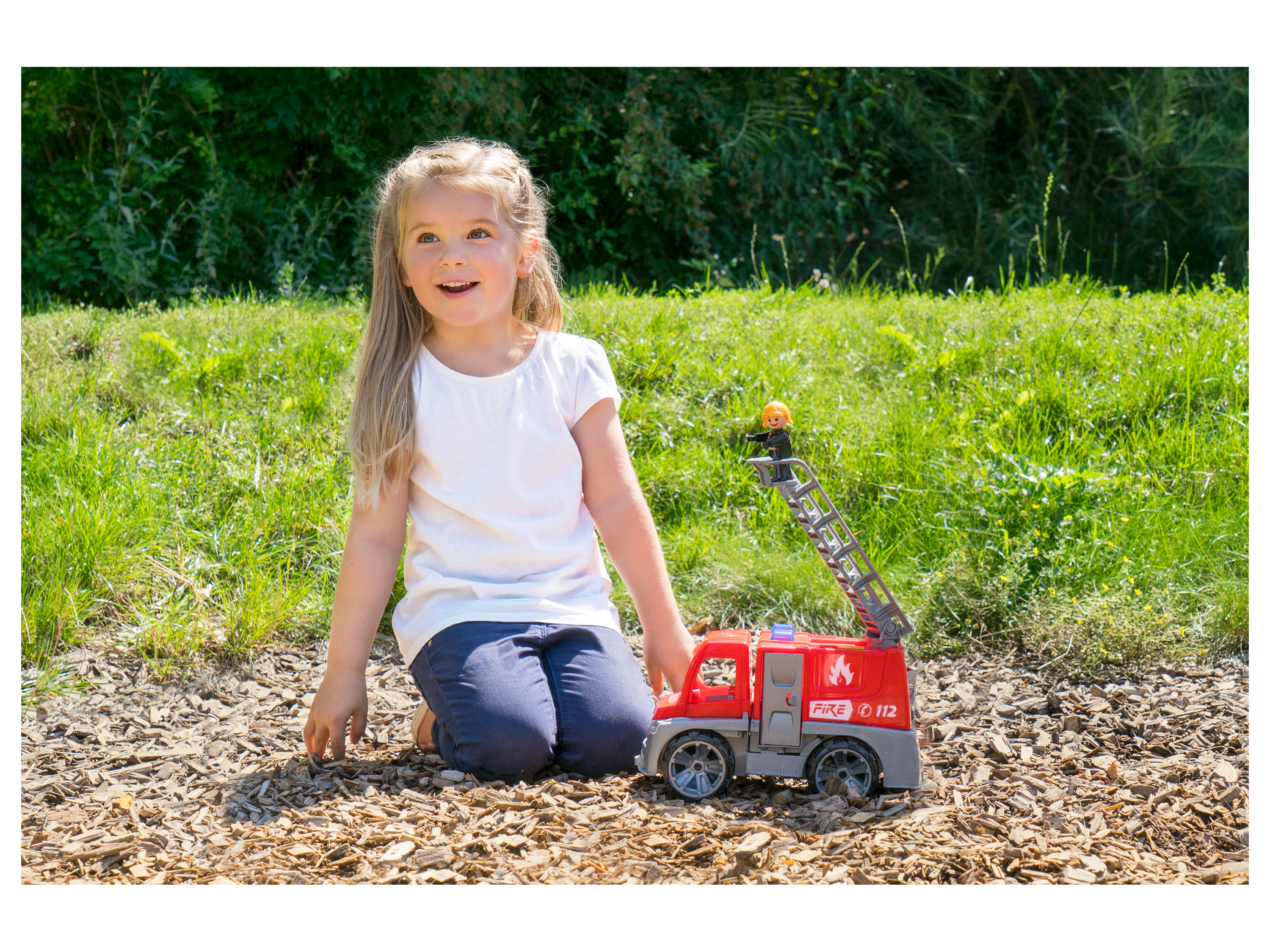 Thumbnail - LENA TRUXX Fahrzeuge (Feuerwehr mit Leiter)