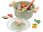 Spielzeugkochtopf mit Holzgemüse und Löffel