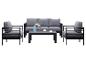 Gartenmöbel-Set mit einem Dreisitzer-Sofa, zwei Sesseln und einem Couchtisch, alle mit grauen Kissen.