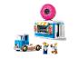 LEGO-Set mit einem Donut-Lieferwagen und einem Donut-Laden mit Minifiguren.