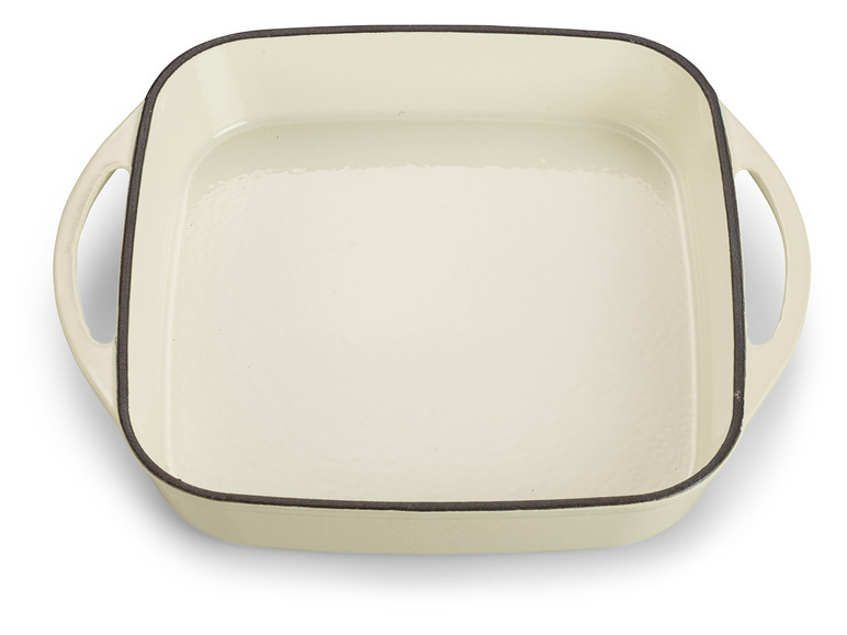 Eine weiße Auflaufform mit Griffen