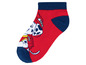 Rote Socken mit einem Dalmatiner-Motiv von Paw Patrol.