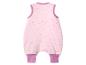 Rosa Babyschlafsack mit Sternenmuster und lila Bündchen