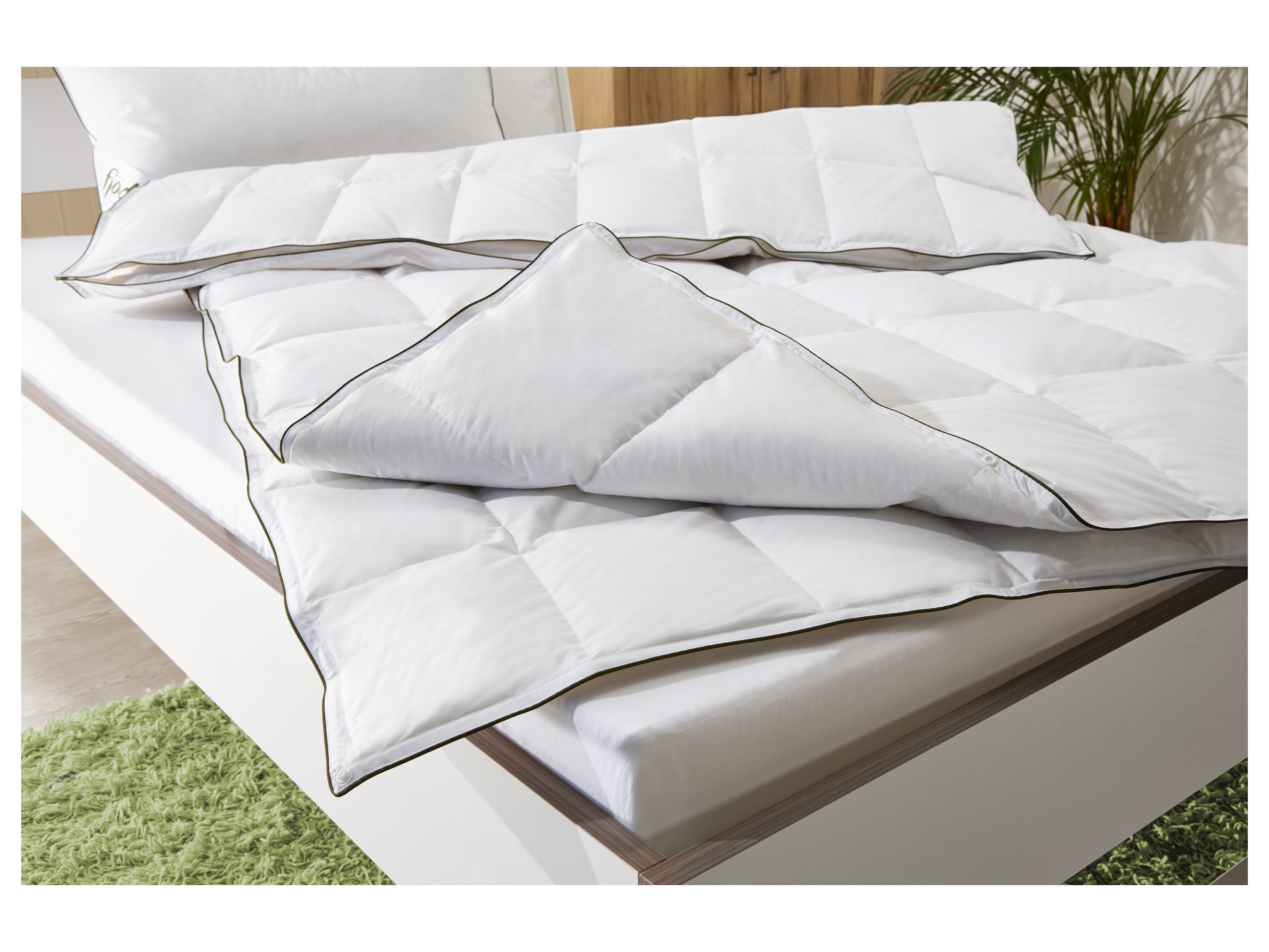 FJÖDUR 4-Jahreszeiten Daunendecke (240 x 220 cm) – Bild 2 von 4