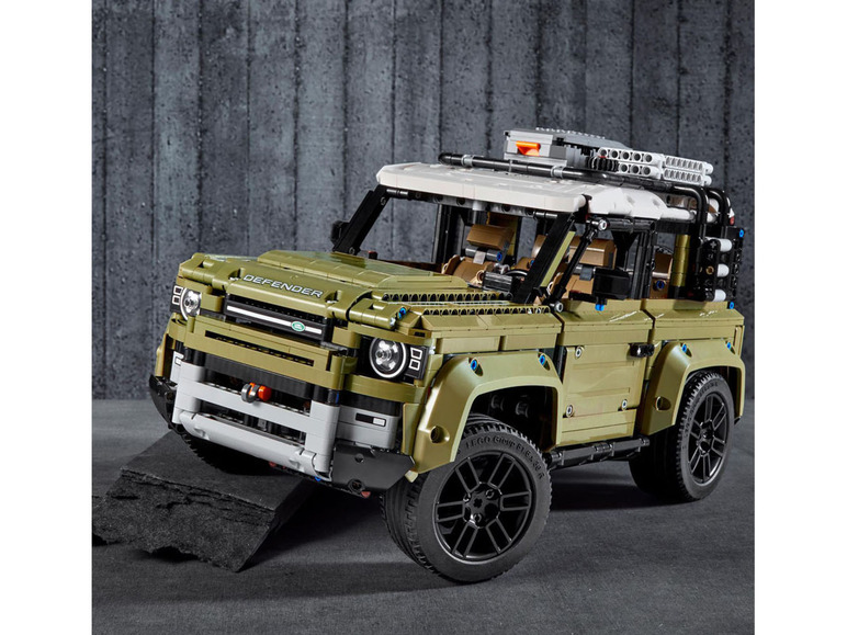 Gehe zu Vollbildansicht: LEGO® Technic 42110 »Land Rover Defender« - Bild 6