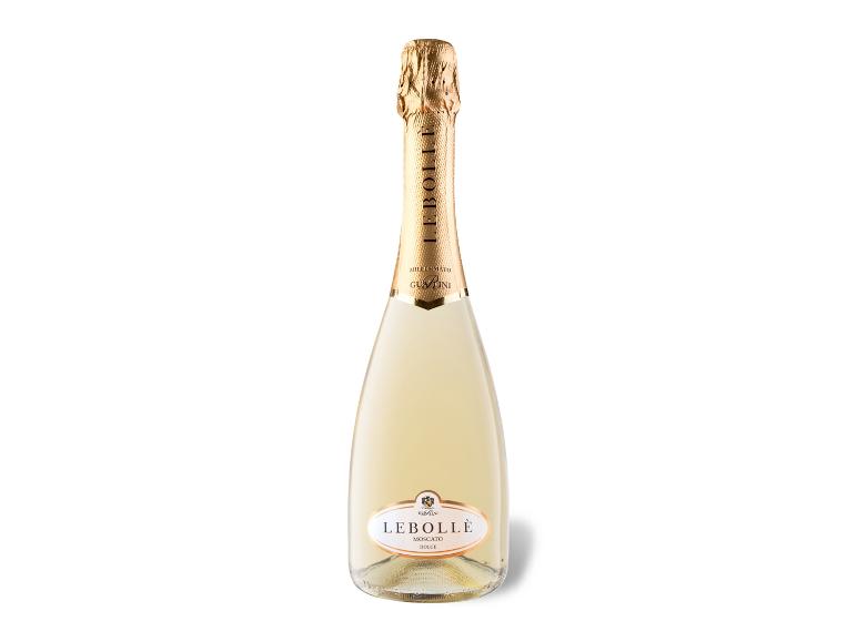 Flasche Sekt Moscato Dolce mit Goldfolie am Hals.