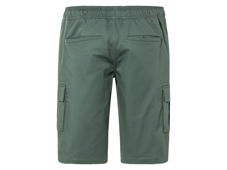 Grüne Cargo-Shorts mit Gummizug.