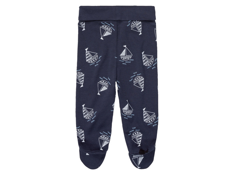 Blaue Babyhose mit Boots-Muster.