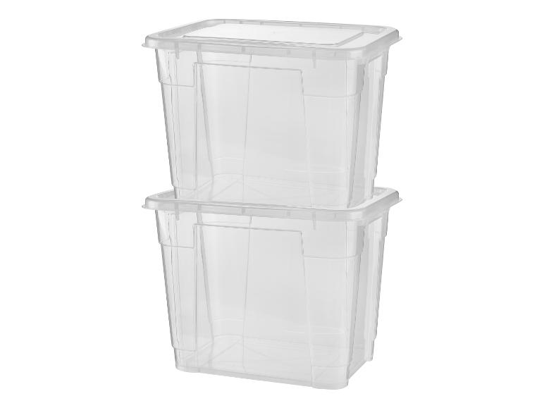 Zwei transparente Plastik-Aufbewahrungsboxen übereinander gestapelt