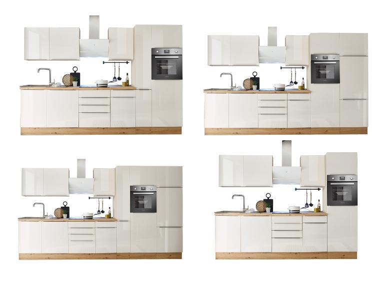 Vier Küchen mit weißen Schränken, Holzarbeitsplatten und Einbaugeräten.