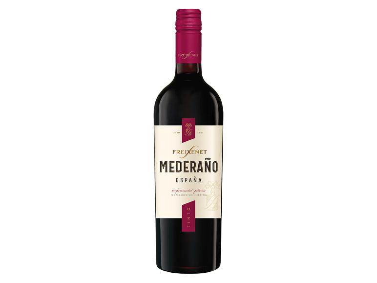 Eine Flasche halbtrockener Rotwein Freixenet Mederaño España Tinto.