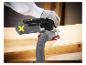 PARKSIDE PERFORMANCE® PAESP 20-Li A2 Exzenterschleifer in Aktion auf Holz