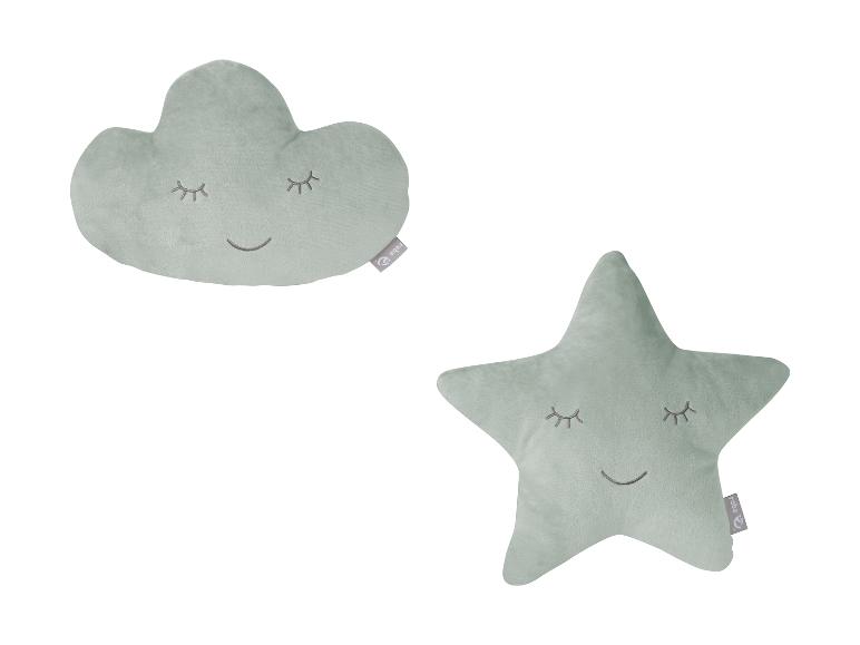 Zwei weiche Kissen, eine Wolke und ein Stern, mit geschlossenen Augen und Lächeln.