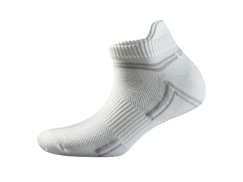 Weiße Sportsocken mit grauen Akzenten.