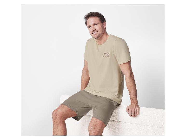 Herren T-Shirt und Shorts von Capri Mood: mediterraner Stil.