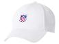 Weiße Kappe mit gesticktem NFL-Logo auf der Vorderseite