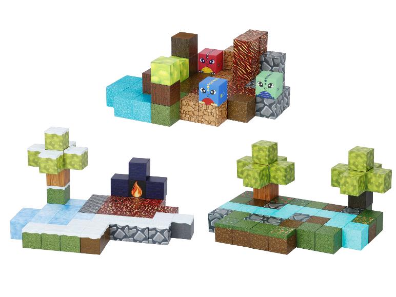 Drei Minecraft-ähnliche Block-Szenen mit Monstern, Bäumen und Landschaften.