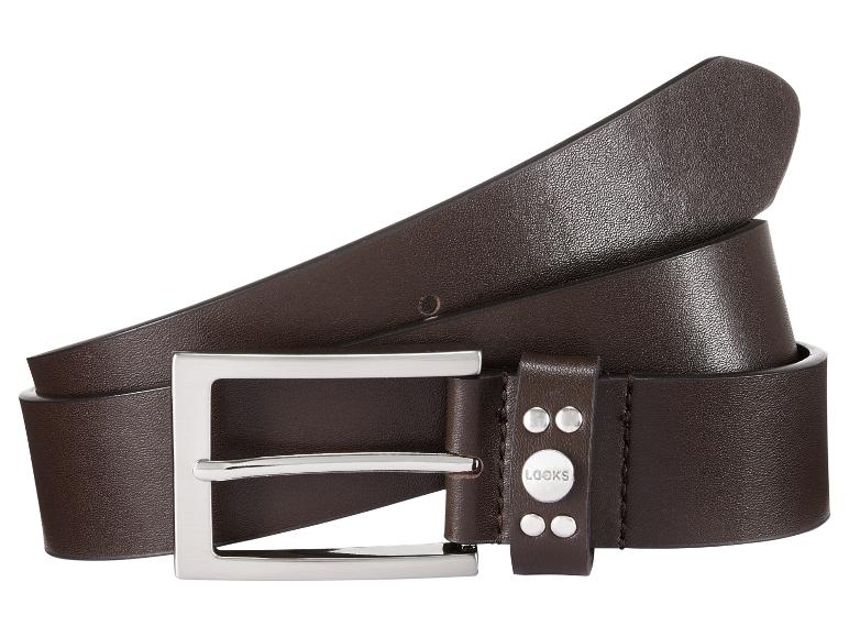 Brauner Ledergürtel mit silberner Schnalle und dem 
