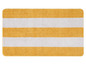 Eine gelbe Badezimmermatte mit weißen Streifen.