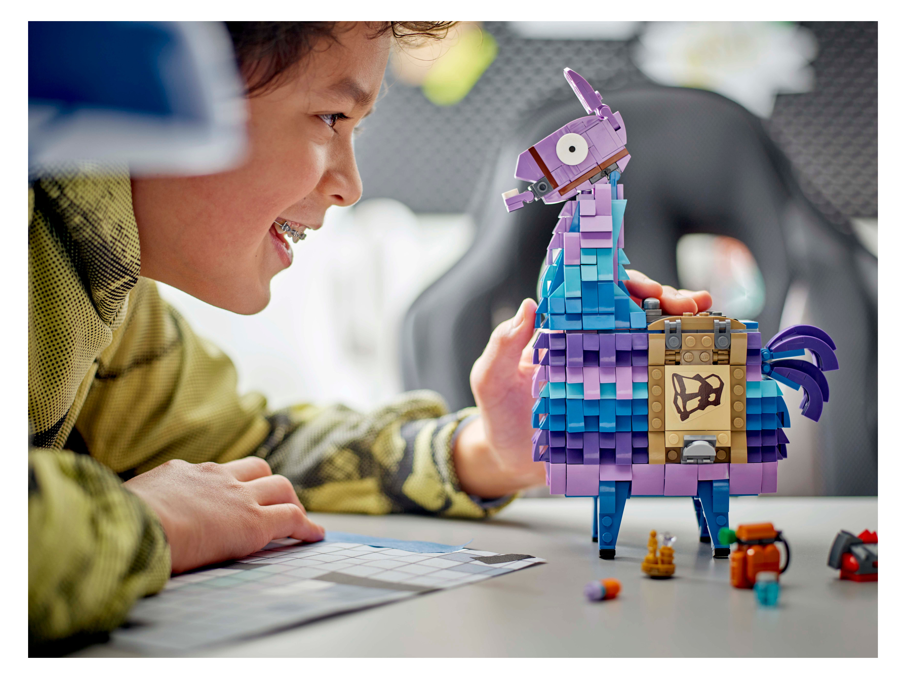 Lego Fortnite Lama de Ravitaillement 77071 4