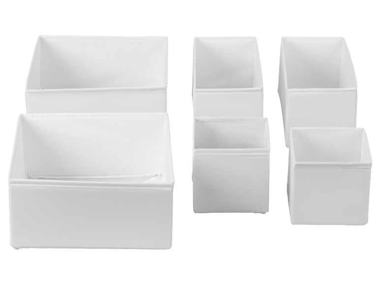 Set weißer Textil-Aufbewahrungsboxen in verschiedenen Größen.