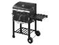Schwarzer Grillmeister Holzkohlegrill mit Deckel, Thermometer und Rädern.