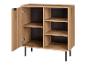 Holzschrank mit schwarzen Beinen und offenen Regalen, eine Tür ist geöffnet.