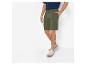 Herren Shorts und Casual Sneaker.