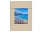 Duschvorhang mit Strandmotiv und blauen und orangefarbenen Sonnenschirmen.
