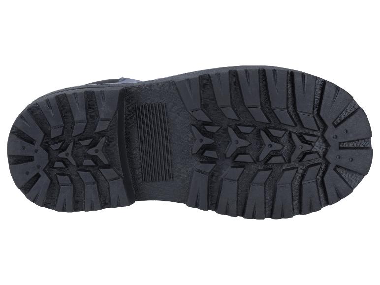 Schwarze Sohle eines Arbeits- oder Wanderstiefels mit robustem Profil.