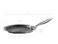 Crêpe-Pfanne mit Maßen: Gesamtlänge 50 cm, Innendurchmesser 28 cm, Innenhöhe 2 cm, Boden 24 cm.