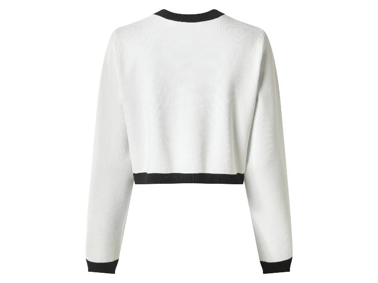 Weißer Langarmpullover mit schwarzem Kragen und Säumen, Rückansicht.